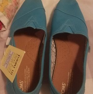 Teal 11w new Toms